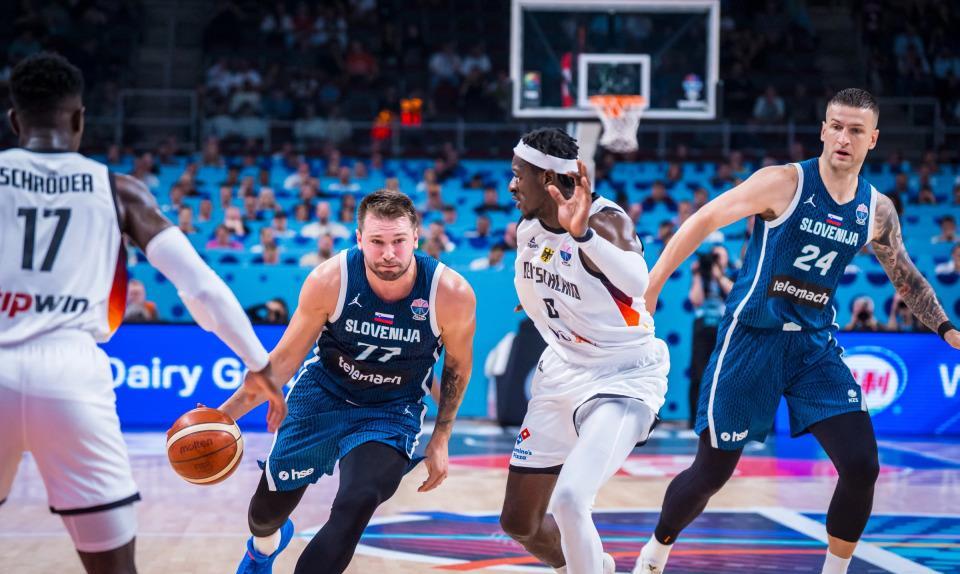 东契奇空砍, 连造犯规命 东契奇空砍, 连造犯规命